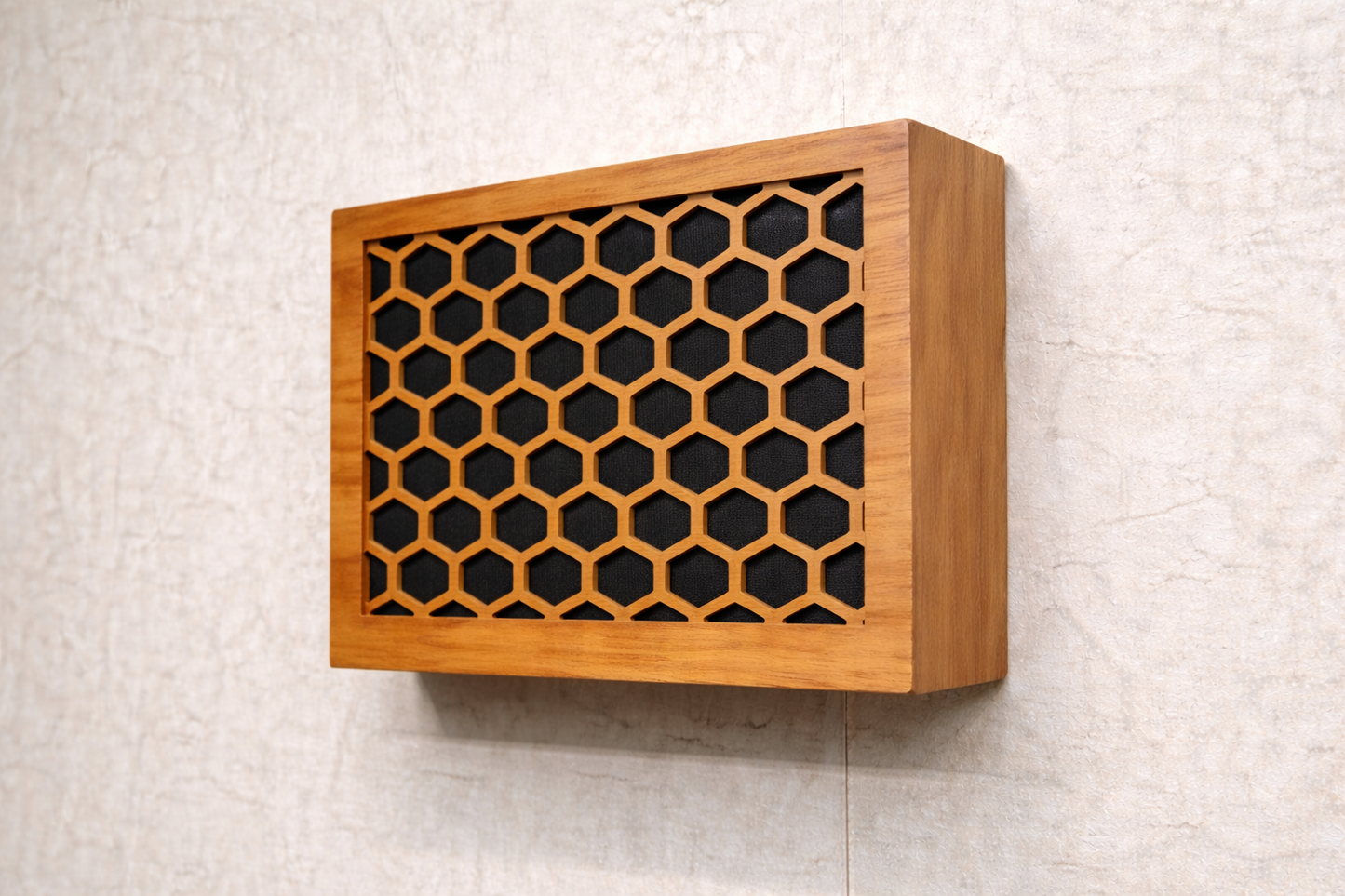 Cache-sonnette en bois — Modèle Shaba, dimensions personnalisées | Fabriqué à la main à Montréal